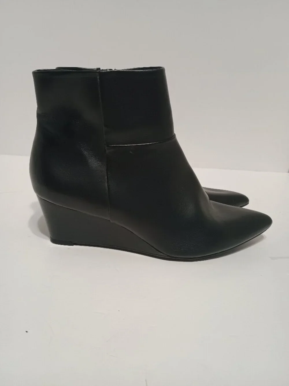 Ann Taylor Black Pointed Toe Wedge Ankle Boots Size 9M Side Zip Sleek Booties - Picture 2 of 9